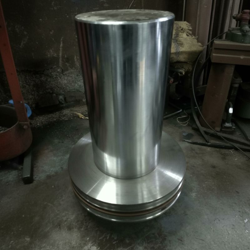 Piston Rod Assembly for Hot Billet Shear